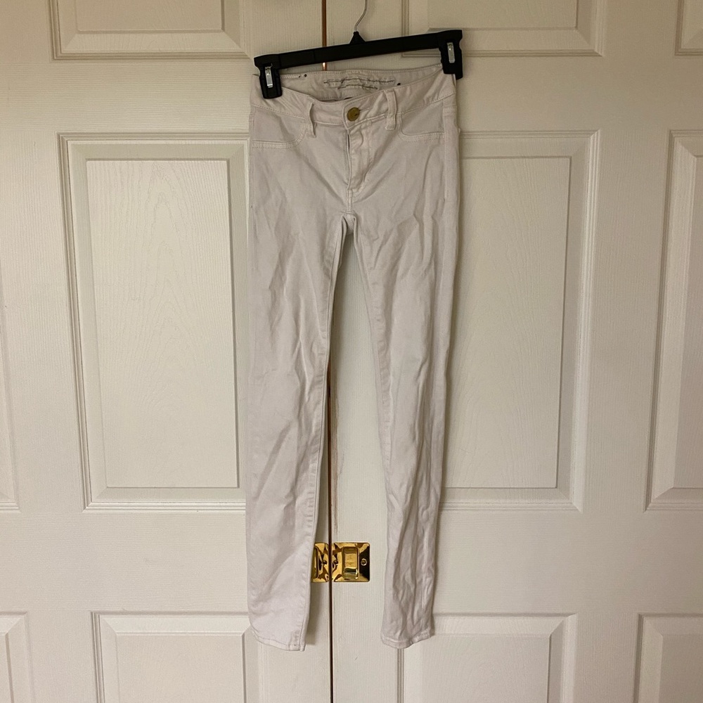 White AE jeans